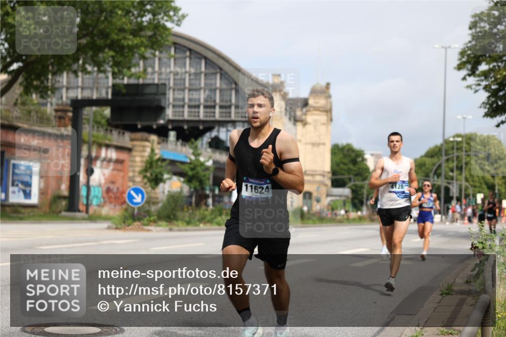 29.06.2025 - hella hamburg halbmarathon Yannick Fuchs http://msf.ph/oto/8157371 29.06.2025 10:18:27 20KM 35, 52, 4128, 7862, 9151, 11624, 17771, 18328, 18930 meine-sportfotos.de