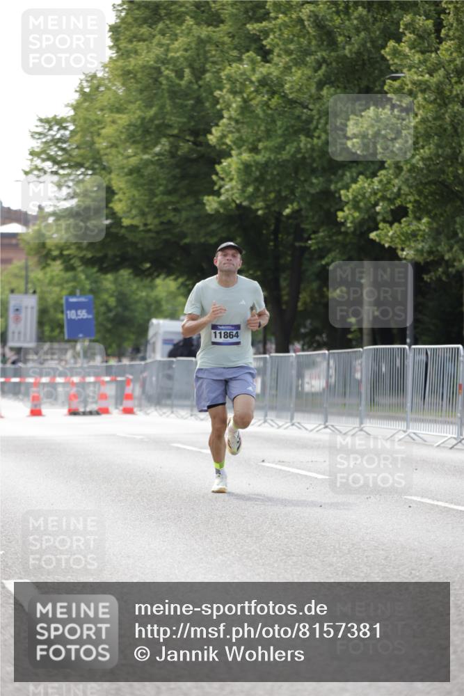 29.06.2025 - hella hamburg halbmarathon Jannik Wohlers http://msf.ph/oto/8157381 29.06.2025 09:38:04 Lombardsbrücke 4116, 11409, 11864 meine-sportfotos.de