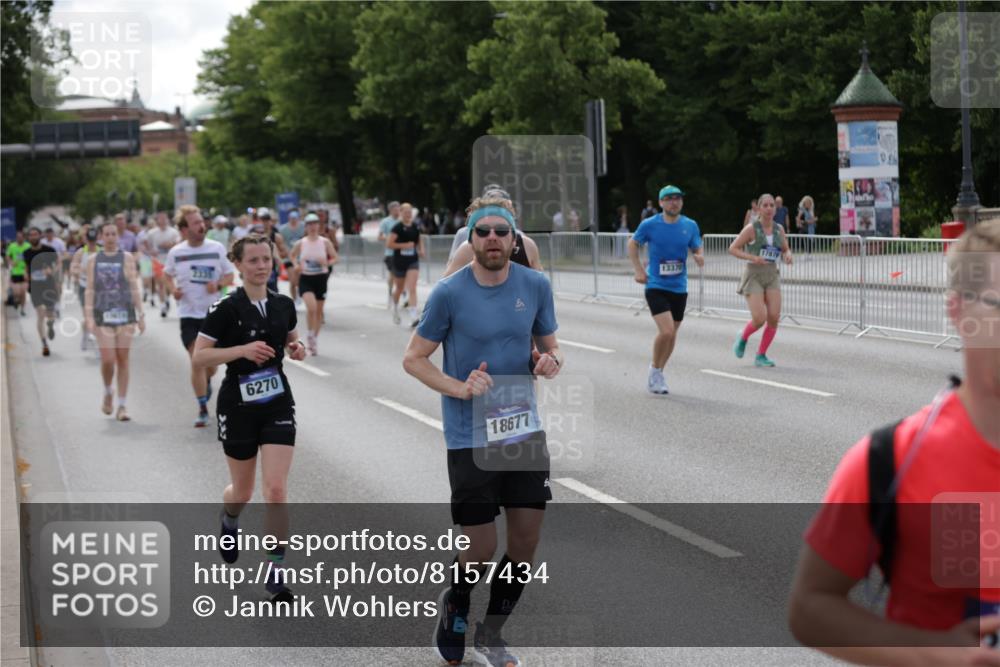 29.06.2025 - hella hamburg halbmarathon Jannik Wohlers http://msf.ph/oto/8157434 29.06.2025 10:17:53 Lombardsbrücke 1325, 1554, 1982, 2087, 2335, 2634, 3125, 3321, 3482, 3977, 4710, 4738, 4804, 5909, 6270, 8067, 9222, 9539, 9834, 9844, 10659, 10908, 10946, 11352, 11450, 11949, 12274, 12498, 12939, 13341, 13370, 13619, 13933, 14320, 14770, 14831, 15182, 15183, 15343, 15393, 16109, 16828, 16829, 16833, 17283, 17876, 18145, 18677, 18697, 18807, 18825 meine-sportfotos.de