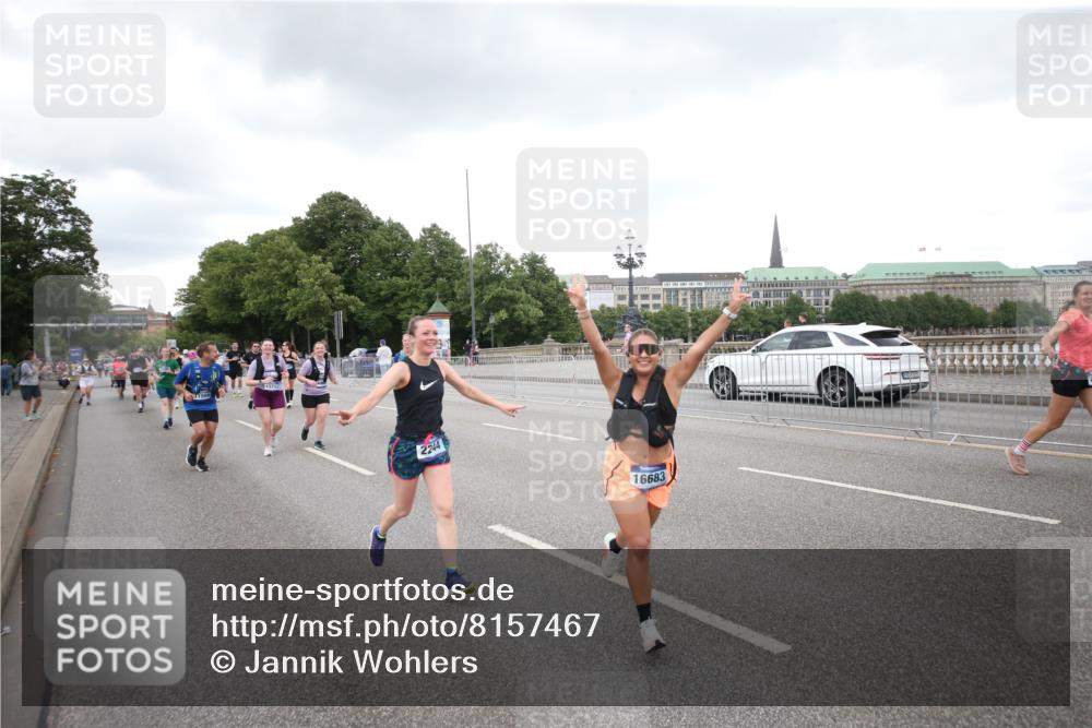 29.06.2025 - hella hamburg halbmarathon Jannik Wohlers http://msf.ph/oto/8157467 29.06.2025 10:54:13 Lombardsbrücke 1198, 1949, 2084, 2244, 2532, 2586, 3761, 3795, 3857, 4971, 5185, 5216, 5882, 5933, 5993, 6023, 6279, 6982, 7986, 8012, 9521, 10331, 10471, 11033, 11287, 11567, 11569, 12268, 12270, 12930, 13035, 13257, 13272, 13693, 13733, 13826, 14409, 15029, 15174, 15271, 15627, 15628, 15674, 15687, 15731, 16019, 16443, 16683, 17394, 18168, 19111 meine-sportfotos.de