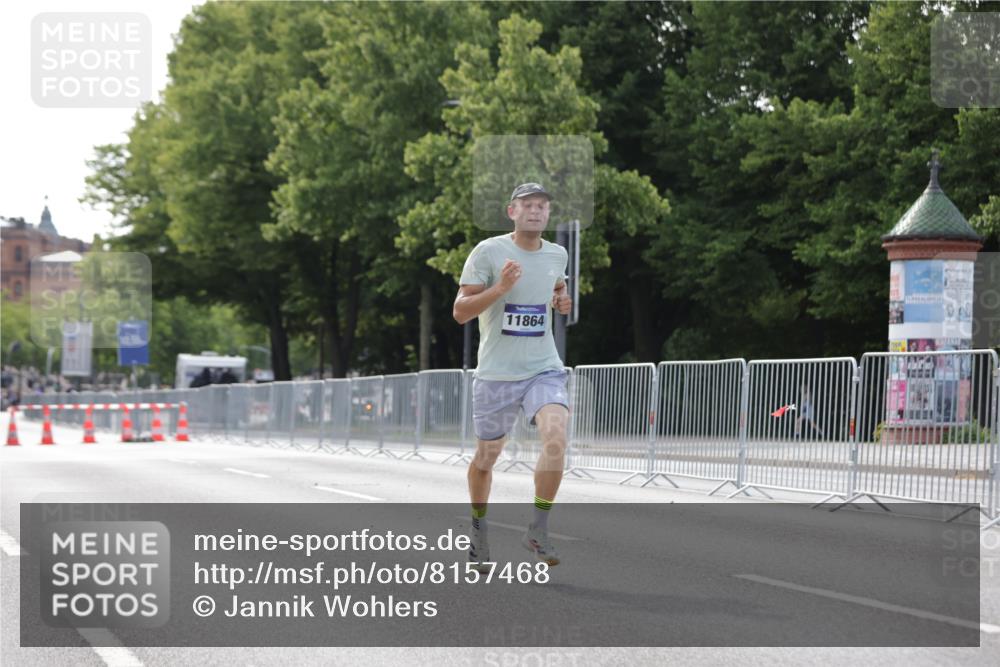 29.06.2025 - hella hamburg halbmarathon Jannik Wohlers http://msf.ph/oto/8157468 29.06.2025 09:38:05 Lombardsbrücke 4116, 11409, 11864 meine-sportfotos.de