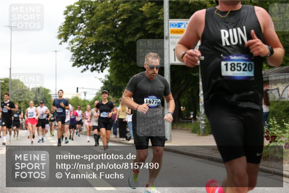 29.06.2025 - hella hamburg halbmarathon Yannick Fuchs http://msf.ph/oto/8157490 29.06.2025 10:58:47 20KM 1062, 1186, 1229, 1842, 2136, 2298, 2463, 2698, 3572, 3663, 3746, 5354, 5365, 6907, 6908, 7081, 7271, 7474, 8405, 9986, 10067, 10402, 10824, 10962, 11556, 12426, 12475, 12781, 12843, 13210, 14022, 14465, 15009, 16344, 16367, 16455, 16605, 16770, 16911, 17140, 17763, 17895, 18196, 18440, 18520, 18707, 18768 meine-sportfotos.de