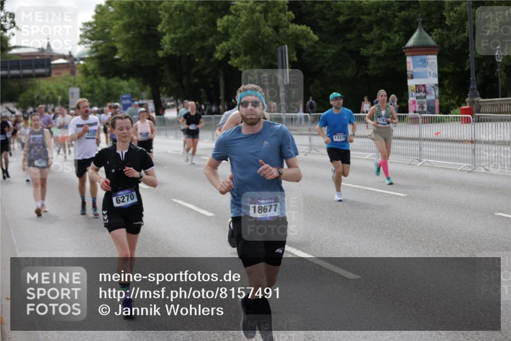 29.06.2025 - hella hamburg halbmarathon Jannik Wohlers http://msf.ph/oto/8157491 29.06.2025 10:17:53 Lombardsbrücke 1325, 1554, 1982, 2087, 2335, 2634, 3125, 3321, 3482, 3977, 4710, 4738, 4804, 5909, 6270, 8067, 9222, 9539, 9834, 9844, 10659, 10908, 10946, 11352, 11450, 11949, 12274, 12498, 12939, 13341, 13370, 13619, 13933, 14320, 14770, 14831, 15182, 15183, 15343, 15393, 16109, 16828, 16829, 16833, 17283, 17876, 18145, 18677, 18697, 18807, 18825 meine-sportfotos.de