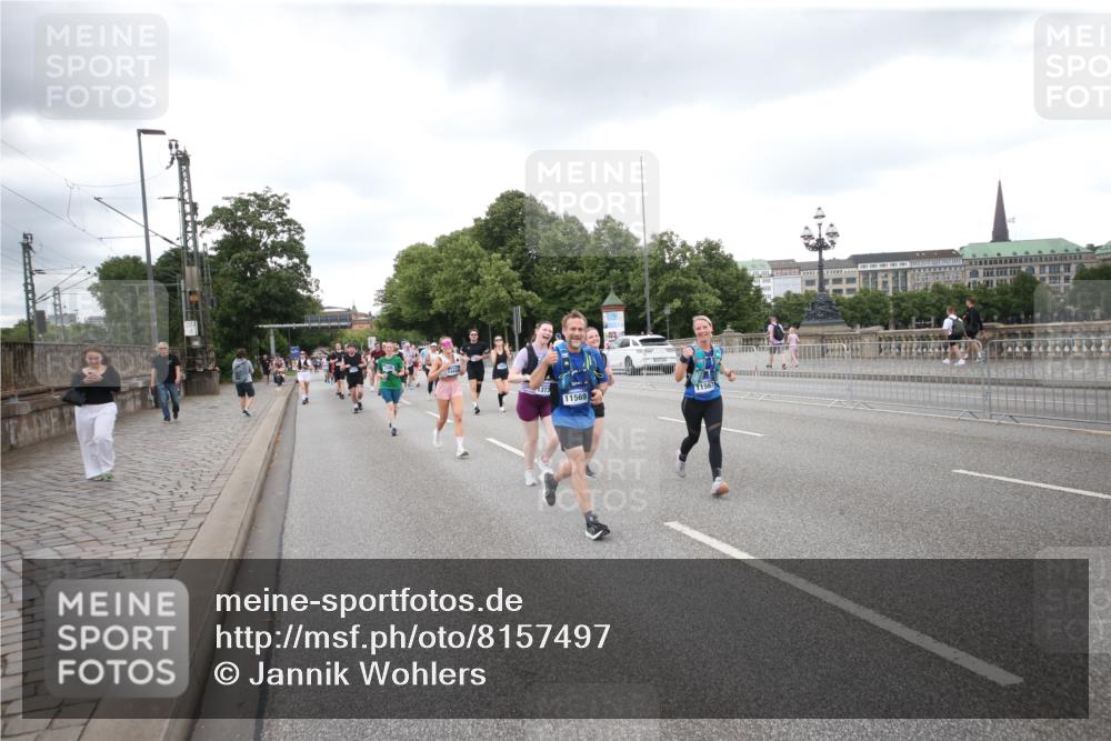 29.06.2025 - hella hamburg halbmarathon Jannik Wohlers http://msf.ph/oto/8157497 29.06.2025 10:54:14 Lombardsbrücke 1198, 2084, 2244, 2532, 2586, 2632, 3761, 3795, 3857, 4971, 5185, 5216, 5882, 5933, 5993, 6023, 6279, 6982, 7986, 8012, 9521, 10331, 10471, 11033, 11287, 11567, 11569, 12268, 12270, 12930, 13035, 13257, 13272, 13693, 13733, 13826, 14409, 15029, 15174, 15271, 15553, 15627, 15628, 15674, 15687, 15731, 16019, 16443, 16683, 17394, 18168, 19111 meine-sportfotos.de