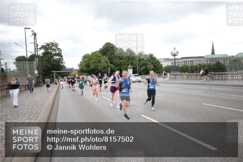 29.06.2025 - hella hamburg halbmarathon Jannik Wohlers http://msf.ph/oto/8157502 29.06.2025 10:54:14 Lombardsbrücke 1198, 2084, 2244, 2532, 2586, 2632, 3761, 3795, 3857, 4971, 5185, 5216, 5882, 5933, 5993, 6023, 6279, 6982, 7986, 8012, 9521, 10331, 10471, 11033, 11287, 11567, 11569, 12268, 12270, 12930, 13035, 13257, 13272, 13693, 13733, 13826, 14409, 15029, 15174, 15271, 15553, 15627, 15628, 15674, 15687, 15731, 16019, 16443, 16683, 17394, 18168, 19111 meine-sportfotos.de