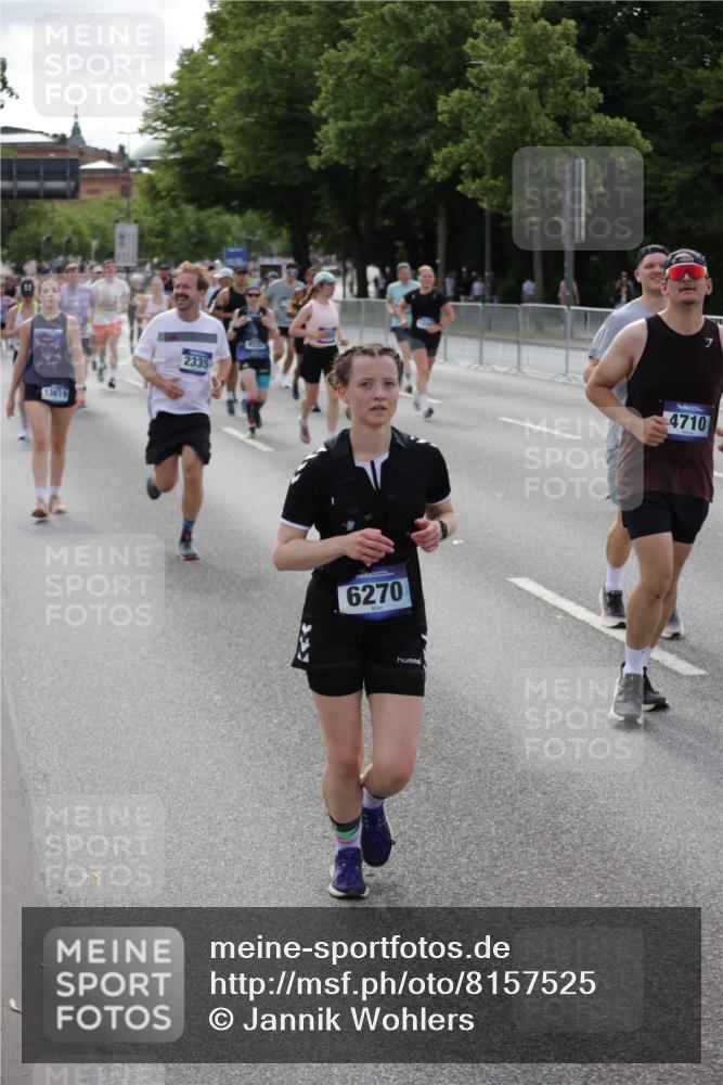 29.06.2025 - hella hamburg halbmarathon Jannik Wohlers http://msf.ph/oto/8157525 29.06.2025 10:17:54 Lombardsbrücke 1325, 1554, 1982, 2087, 2335, 2634, 3125, 3321, 3482, 3977, 4710, 4738, 4804, 5909, 6270, 6332, 8067, 9222, 9834, 9844, 10659, 10908, 10946, 11450, 11949, 12274, 12498, 12939, 13341, 13370, 13619, 13933, 14320, 14770, 15182, 15183, 15343, 15393, 16109, 16828, 16829, 16833, 17283, 17876, 18145, 18677, 18697, 18807, 18825 meine-sportfotos.de