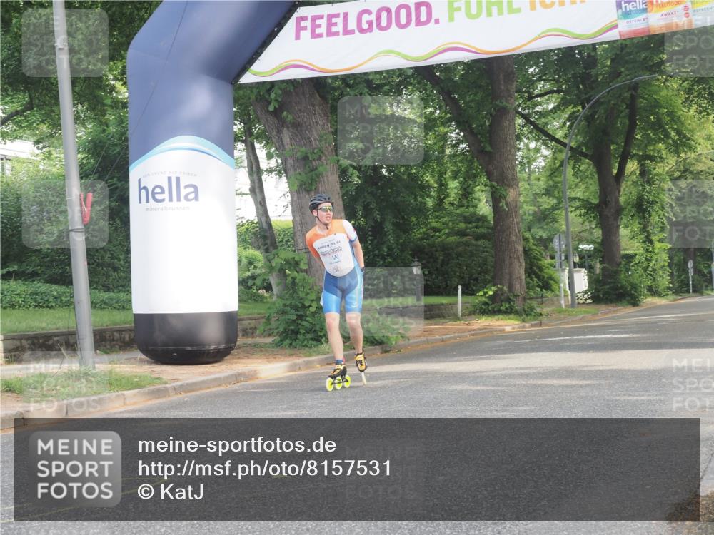 29.06.2025 - hella hamburg halbmarathon KatJ http://msf.ph/oto/8157531 29.06.2025 09:03:49 Zwischen KM18-KM19  meine-sportfotos.de
