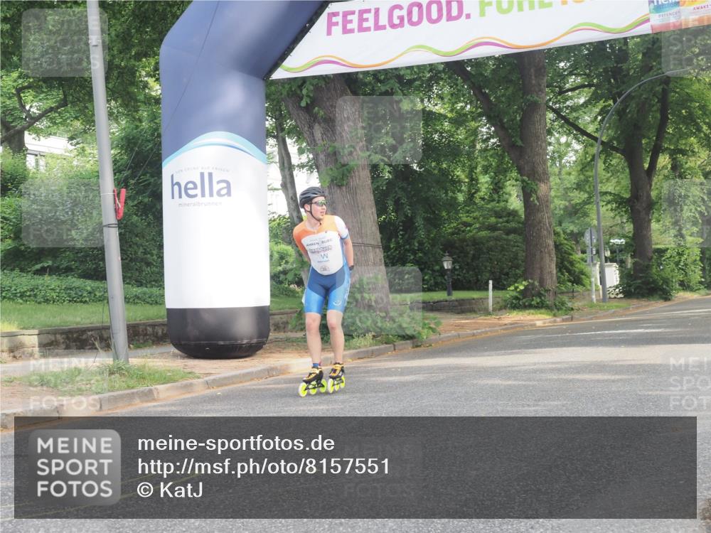 29.06.2025 - hella hamburg halbmarathon KatJ http://msf.ph/oto/8157551 29.06.2025 09:03:49 Zwischen KM18-KM19  meine-sportfotos.de