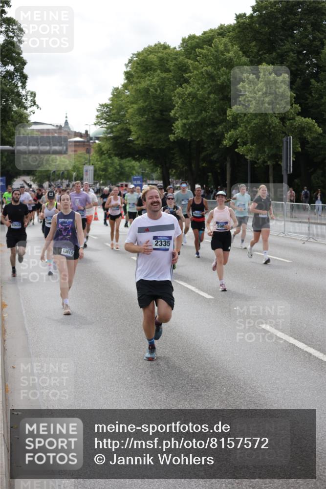 29.06.2025 - hella hamburg halbmarathon Jannik Wohlers http://msf.ph/oto/8157572 29.06.2025 10:17:55 Lombardsbrücke 1554, 1982, 2087, 2335, 2634, 3125, 3321, 3482, 4123, 4710, 4738, 4804, 5909, 6270, 6332, 7160, 8067, 9222, 9834, 9844, 10659, 10687, 10908, 10946, 11949, 12274, 12498, 12939, 13341, 13370, 13619, 13933, 14320, 14770, 15183, 15343, 15393, 16109, 16209, 16828, 16829, 16833, 17283, 17876, 18145, 18677, 18697, 18807, 18825 meine-sportfotos.de