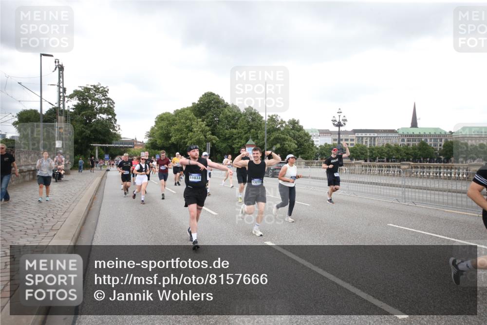 29.06.2025 - hella hamburg halbmarathon Jannik Wohlers http://msf.ph/oto/8157666 29.06.2025 10:54:19 Lombardsbrücke 1198, 2084, 2244, 2566, 2586, 2632, 5185, 5500, 5882, 5993, 6982, 7986, 8012, 8186, 9521, 10331, 10471, 11033, 11226, 11287, 11567, 11569, 12240, 12268, 12270, 12930, 13257, 13272, 13283, 13693, 13733, 13826, 13944, 13945, 14409, 14752, 15029, 15174, 15271, 15553, 15687, 15731, 16019, 16443, 16683, 17394, 18168, 19111 meine-sportfotos.de