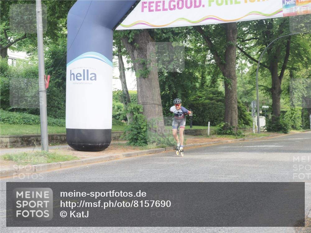 29.06.2025 - hella hamburg halbmarathon KatJ http://msf.ph/oto/8157690 29.06.2025 09:03:59 Zwischen KM18-KM19  meine-sportfotos.de