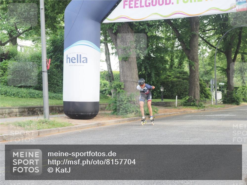 29.06.2025 - hella hamburg halbmarathon KatJ http://msf.ph/oto/8157704 29.06.2025 09:04:00 Zwischen KM18-KM19  meine-sportfotos.de