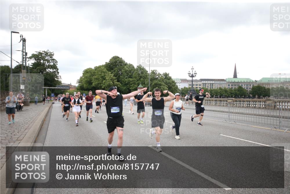 29.06.2025 - hella hamburg halbmarathon Jannik Wohlers http://msf.ph/oto/8157747 29.06.2025 10:54:19 Lombardsbrücke 1198, 2084, 2244, 2566, 2586, 2632, 5185, 5500, 5882, 5993, 6982, 7986, 8012, 8186, 9521, 10331, 10471, 11033, 11226, 11287, 11567, 11569, 12240, 12268, 12270, 12930, 13257, 13272, 13283, 13693, 13733, 13826, 13944, 13945, 14409, 14752, 15029, 15174, 15271, 15553, 15687, 15731, 16019, 16443, 16683, 17394, 18168, 19111 meine-sportfotos.de