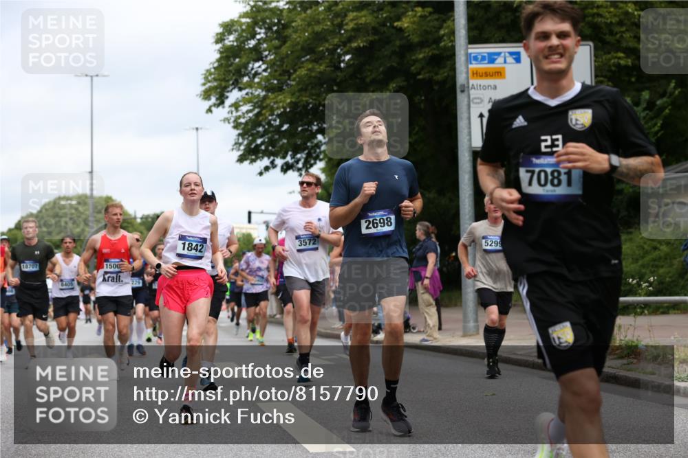 29.06.2025 - hella hamburg halbmarathon Yannick Fuchs http://msf.ph/oto/8157790 29.06.2025 10:58:51 20KM 1062, 1186, 1229, 1842, 2136, 2298, 2698, 3572, 3663, 3746, 4945, 5354, 5365, 6907, 6908, 7081, 7271, 8405, 9986, 10067, 10402, 10824, 10962, 11556, 12177, 12426, 12475, 12781, 12843, 13210, 13793, 14022, 14465, 15009, 16344, 16367, 16605, 16770, 16911, 17140, 17763, 17895, 18196, 18520, 18575, 18577, 18707, 18768 meine-sportfotos.de