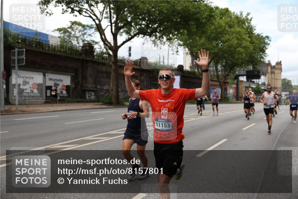 29.06.2025 - hella hamburg halbmarathon Yannick Fuchs http://msf.ph/oto/8157801 29.06.2025 10:38:30 20KM 1220, 1415, 1558, 1902, 2365, 2402, 2816, 3004, 3021, 3907, 4310, 4425, 4981, 4999, 5231, 5275, 5476, 5624, 5692, 6490, 6705, 6903, 6991, 7005, 7191, 8063, 8145, 8218, 8722, 8900, 9081, 9159, 9374, 9444, 9633, 10193, 10669, 10930, 11153, 11346, 11469, 12554, 12966, 13421, 13996, 14667, 14798, 14861, 15185, 15225, 15233, 15280, 15512, 15862, 16062, 16224, 16301, 16316, 16547, 16549, 16893, 17251, 17376, 17729, 17748, 17912, 18942 meine-sportfotos.de