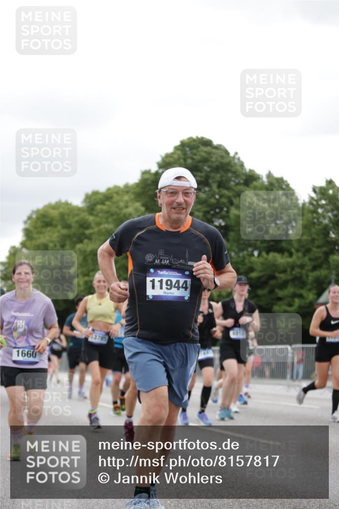 29.06.2025 - hella hamburg halbmarathon Jannik Wohlers http://msf.ph/oto/8157817 29.06.2025 11:01:29 Lombardsbrücke 1099, 1103, 1111, 1172, 1652, 1660, 2336, 2622, 2962, 3051, 3052, 3501, 3799, 3811, 3980, 4274, 4639, 4910, 4916, 5051, 5065, 5595, 6212, 6267, 6276, 6756, 6823, 7264, 7440, 7885, 7974, 8064, 8464, 8485, 8919, 9112, 9336, 9580, 10708, 11174, 11572, 11573, 11574, 11727, 11860, 11944, 12264, 13027, 13028, 13452, 13785, 14172, 14848, 15073, 15632, 15864, 16844, 17431, 17518, 17519, 18345, 18411, 18649 meine-sportfotos.de