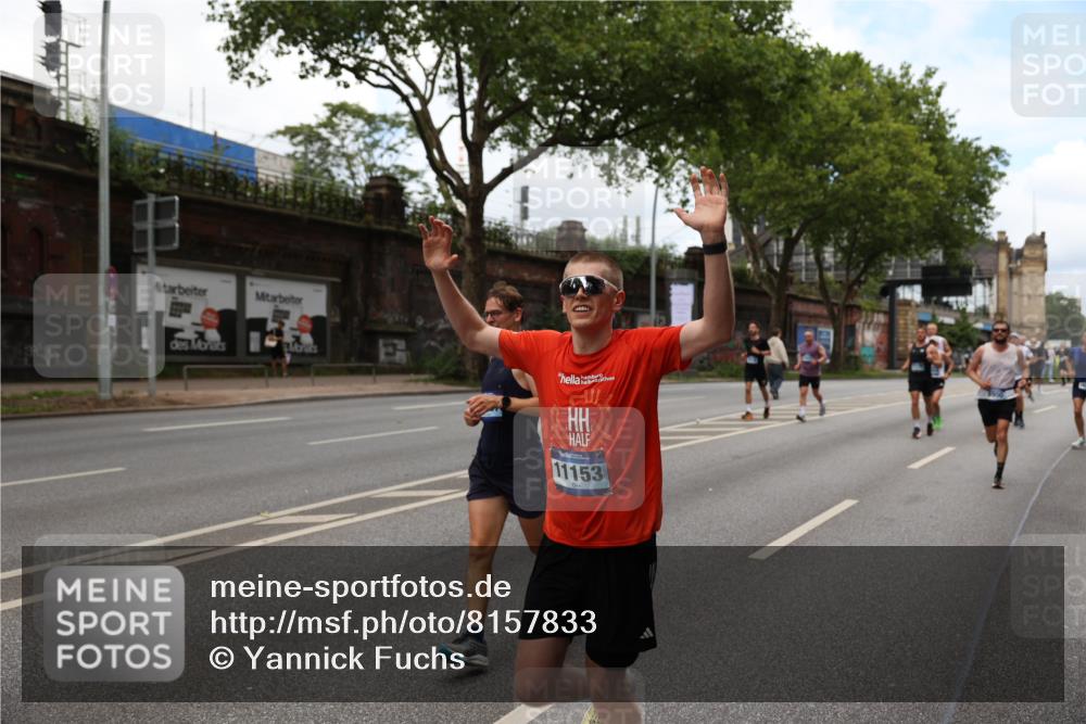 29.06.2025 - hella hamburg halbmarathon Yannick Fuchs http://msf.ph/oto/8157833 29.06.2025 10:38:30 20KM 1220, 1415, 1558, 1902, 2365, 2402, 2816, 3004, 3021, 3907, 4310, 4425, 4981, 4999, 5231, 5275, 5476, 5624, 5692, 6490, 6705, 6903, 6991, 7005, 7191, 8063, 8145, 8218, 8722, 8900, 9081, 9159, 9374, 9444, 9633, 10193, 10669, 10930, 11153, 11346, 11469, 12554, 12966, 13421, 13996, 14667, 14798, 14861, 15185, 15225, 15233, 15280, 15512, 15862, 16062, 16224, 16301, 16316, 16547, 16549, 16893, 17251, 17376, 17729, 17748, 17912, 18942 meine-sportfotos.de