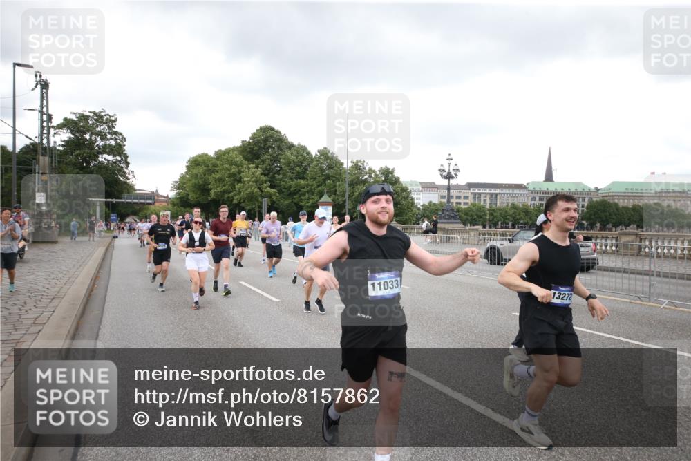 29.06.2025 - hella hamburg halbmarathon Jannik Wohlers http://msf.ph/oto/8157862 29.06.2025 10:54:20 Lombardsbrücke 1198, 2084, 2244, 2566, 2586, 2632, 4191, 4192, 5185, 5500, 5882, 5993, 6982, 7986, 8012, 8186, 9521, 10331, 10471, 11033, 11226, 11287, 11567, 11569, 12240, 12268, 12270, 12930, 13257, 13272, 13283, 13693, 13733, 13826, 13944, 13945, 14409, 14752, 15029, 15174, 15271, 15553, 15687, 15731, 16019, 16443, 16637, 16683, 17394, 18168, 18372, 19111 meine-sportfotos.de