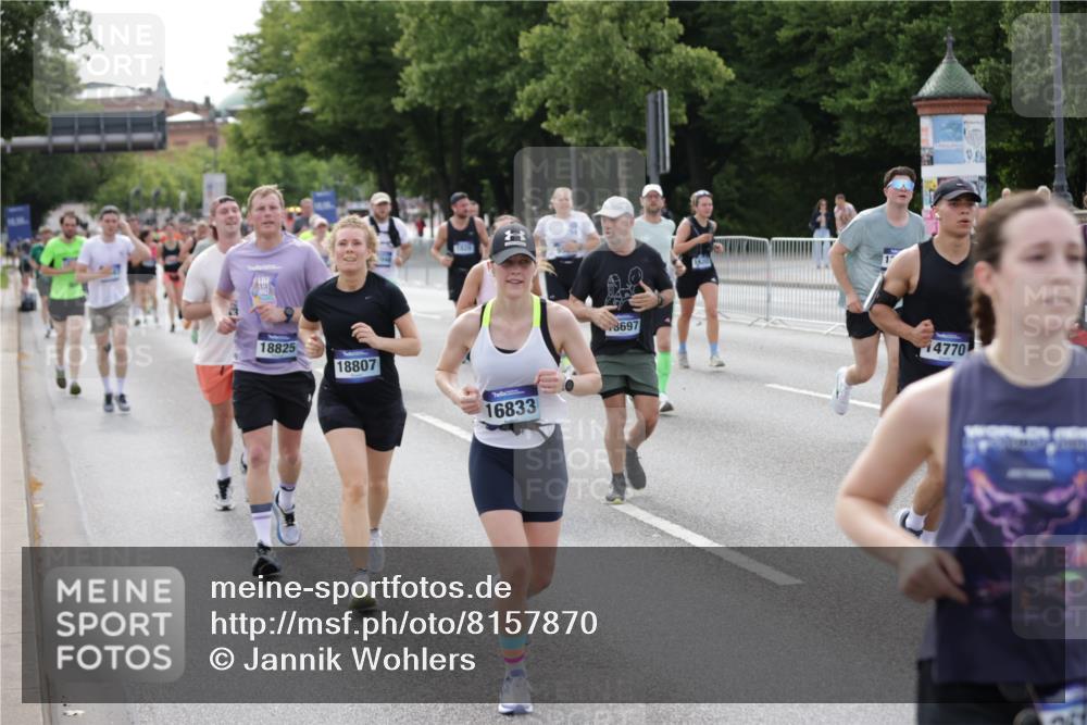 29.06.2025 - hella hamburg halbmarathon Jannik Wohlers http://msf.ph/oto/8157870 29.06.2025 10:18:00 Lombardsbrücke 1234, 1820, 2087, 2335, 2634, 2703, 3125, 3202, 3321, 3482, 4123, 4383, 4710, 4738, 5909, 6332, 6533, 7160, 7454, 8341, 9222, 9586, 9658, 9748, 9834, 10172, 10659, 10687, 10908, 12498, 12541, 12847, 12939, 13193, 13341, 13370, 13933, 14332, 14770, 15393, 16209, 16451, 16828, 16833, 17048, 17283, 17876, 18145, 18677, 18697, 18807, 18825 meine-sportfotos.de