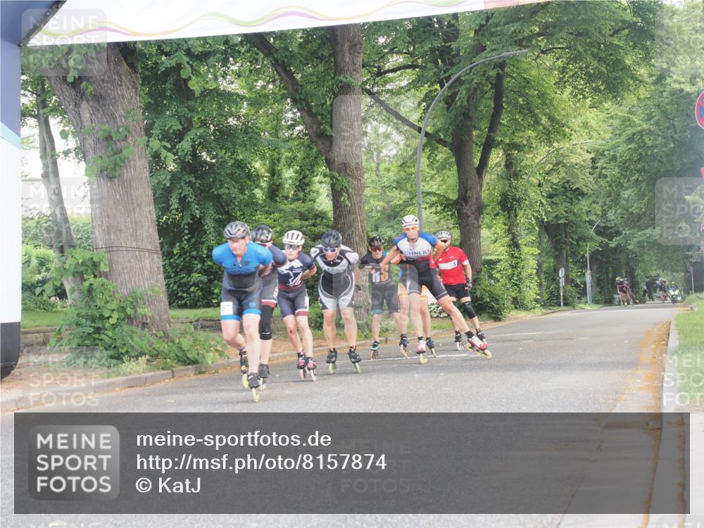 29.06.2025 - hella hamburg halbmarathon KatJ http://msf.ph/oto/8157874 29.06.2025 09:04:15 Zwischen KM18-KM19  meine-sportfotos.de
