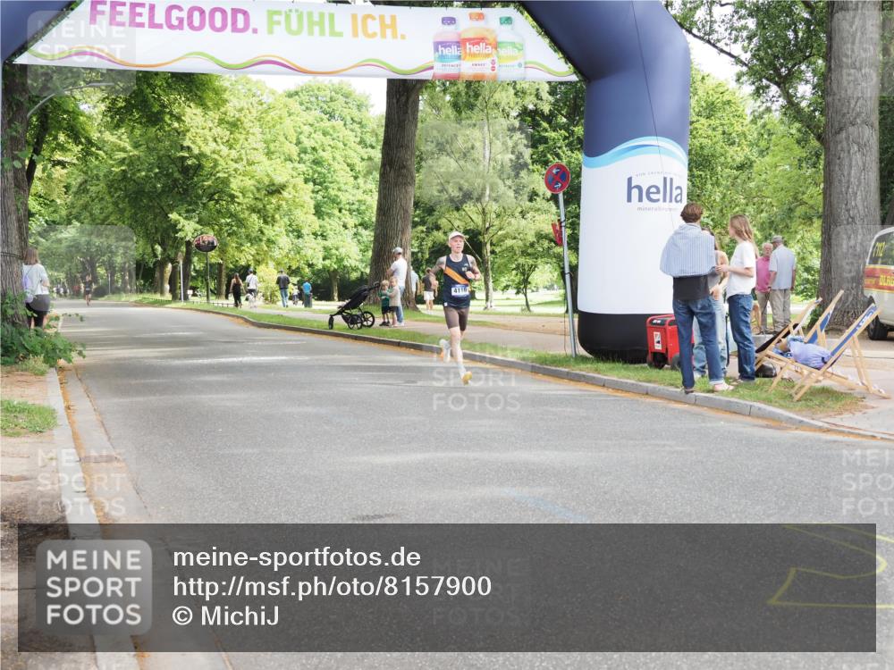29.06.2025 - hella hamburg halbmarathon MichiJ http://msf.ph/oto/8157900 29.06.2025 10:08:21 Zwischen KM18-KM19  meine-sportfotos.de