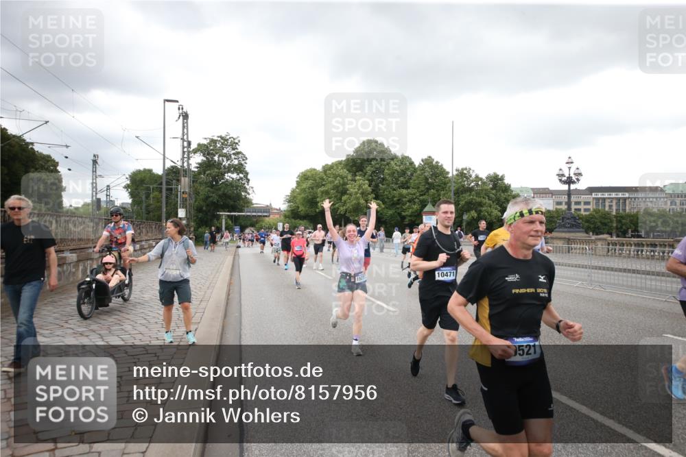 29.06.2025 - hella hamburg halbmarathon Jannik Wohlers http://msf.ph/oto/8157956 29.06.2025 10:54:23 Lombardsbrücke 1198, 2084, 2566, 2586, 2632, 3002, 4191, 4192, 5392, 5500, 5727, 5882, 6839, 6982, 8012, 8186, 9521, 9596, 10331, 10471, 11033, 11226, 11287, 11567, 11569, 12240, 12268, 12270, 13272, 13283, 13826, 13944, 13945, 14409, 14752, 15029, 15271, 15553, 15687, 16019, 16443, 16637, 18168, 18372, 19111 meine-sportfotos.de