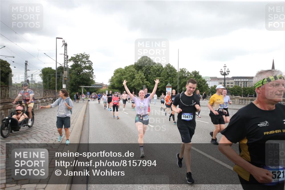 29.06.2025 - hella hamburg halbmarathon Jannik Wohlers http://msf.ph/oto/8157994 29.06.2025 10:54:24 Lombardsbrücke 1198, 2084, 2566, 2586, 2632, 3002, 4191, 4192, 5392, 5500, 5727, 5882, 6839, 6982, 8012, 8186, 9521, 9596, 10331, 10471, 11033, 11226, 11287, 11567, 11569, 12240, 12268, 12270, 13272, 13283, 13826, 13944, 13945, 14409, 14752, 15029, 15271, 15553, 15687, 16019, 16443, 16637, 18168, 18372, 19111 meine-sportfotos.de