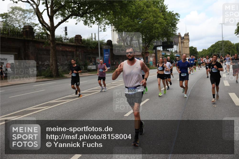 29.06.2025 - hella hamburg halbmarathon Yannick Fuchs http://msf.ph/oto/8158004 29.06.2025 10:38:32 20KM 1220, 1391, 1415, 1558, 1902, 2365, 2402, 2816, 3004, 3021, 3907, 4310, 4425, 4981, 4999, 5231, 5275, 5476, 5624, 6490, 6705, 6903, 6991, 7005, 7191, 7322, 8063, 8145, 8218, 8722, 8900, 9081, 9159, 9374, 9444, 9633, 10193, 10596, 10669, 10930, 11346, 11469, 12554, 12966, 13421, 13996, 14667, 14798, 14861, 15185, 15225, 15233, 15280, 15512, 15862, 16062, 16224, 16301, 16316, 16547, 16549, 16893, 17251, 17376, 17729, 17748, 17912, 18942 meine-sportfotos.de