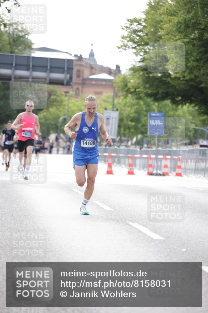 29.06.2025 - hella hamburg halbmarathon Jannik Wohlers http://msf.ph/oto/8158031 29.06.2025 09:38:47 Lombardsbrücke 14188, 16529 meine-sportfotos.de