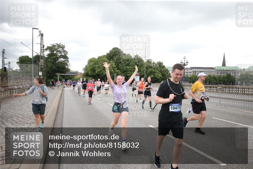 29.06.2025 - hella hamburg halbmarathon Jannik Wohlers http://msf.ph/oto/8158032 29.06.2025 10:54:24 Lombardsbrücke 1198, 2084, 2566, 2586, 2632, 3002, 4191, 4192, 5392, 5500, 5727, 5882, 6839, 6982, 8012, 8186, 9521, 9596, 10331, 10471, 11033, 11226, 11287, 11567, 11569, 12240, 12268, 12270, 13272, 13283, 13826, 13944, 13945, 14409, 14752, 15029, 15271, 15553, 15687, 16019, 16443, 16637, 18168, 18372, 19111 meine-sportfotos.de