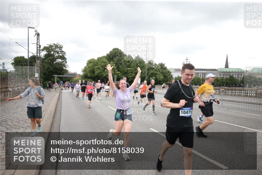 29.06.2025 - hella hamburg halbmarathon Jannik Wohlers http://msf.ph/oto/8158039 29.06.2025 10:54:24 Lombardsbrücke 1198, 2084, 2566, 2586, 2632, 3002, 4191, 4192, 5392, 5500, 5727, 5882, 6839, 6982, 8012, 8186, 9521, 9596, 10331, 10471, 11033, 11226, 11287, 11567, 11569, 12240, 12268, 12270, 13272, 13283, 13826, 13944, 13945, 14409, 14752, 15029, 15271, 15553, 15687, 16019, 16443, 16637, 18168, 18372, 19111 meine-sportfotos.de