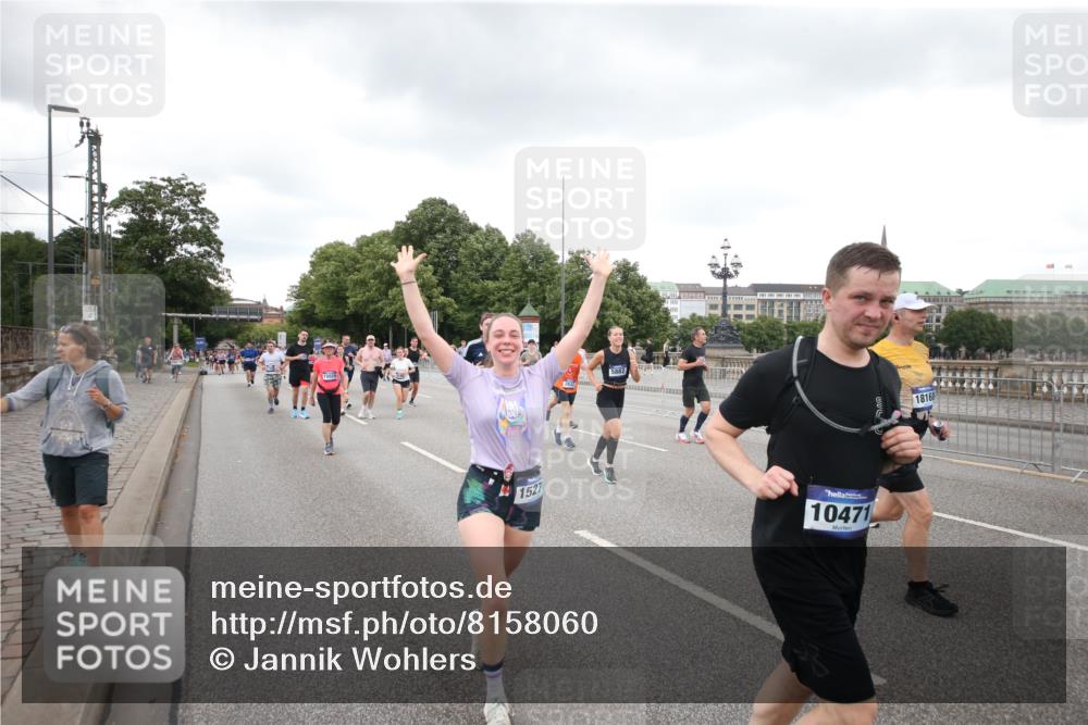 29.06.2025 - hella hamburg halbmarathon Jannik Wohlers http://msf.ph/oto/8158060 29.06.2025 10:54:24 Lombardsbrücke 1198, 2084, 2566, 2586, 2632, 3002, 4191, 4192, 5392, 5500, 5727, 5882, 6839, 6982, 8012, 8186, 9521, 9596, 10331, 10471, 11033, 11226, 11287, 11567, 11569, 12240, 12268, 12270, 13272, 13283, 13826, 13944, 13945, 14409, 14752, 15029, 15271, 15553, 15687, 16019, 16443, 16637, 18168, 18372, 19111 meine-sportfotos.de