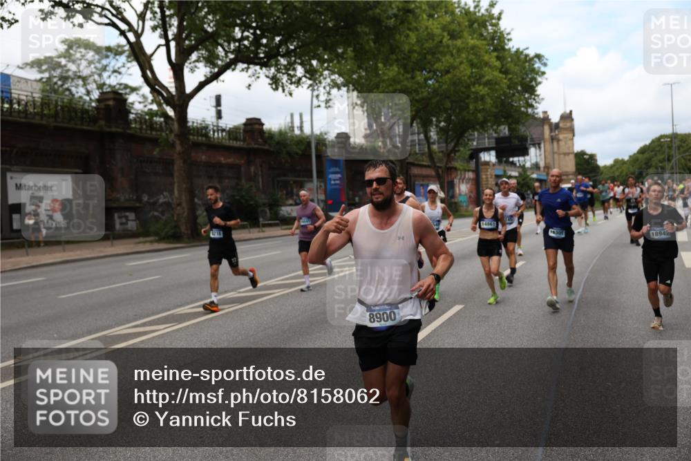29.06.2025 - hella hamburg halbmarathon Yannick Fuchs http://msf.ph/oto/8158062 29.06.2025 10:38:32 20KM 1220, 1391, 1415, 1558, 1902, 2365, 2402, 2816, 3004, 3021, 3907, 4310, 4425, 4981, 4999, 5231, 5275, 5476, 5624, 6490, 6705, 6903, 6991, 7005, 7191, 7322, 8063, 8145, 8218, 8722, 8900, 9081, 9159, 9374, 9444, 9633, 10193, 10596, 10669, 10930, 11346, 11469, 12554, 12966, 13421, 13996, 14667, 14798, 14861, 15185, 15225, 15233, 15280, 15512, 15862, 16062, 16224, 16301, 16316, 16547, 16549, 16893, 17251, 17376, 17729, 17748, 17912, 18942 meine-sportfotos.de