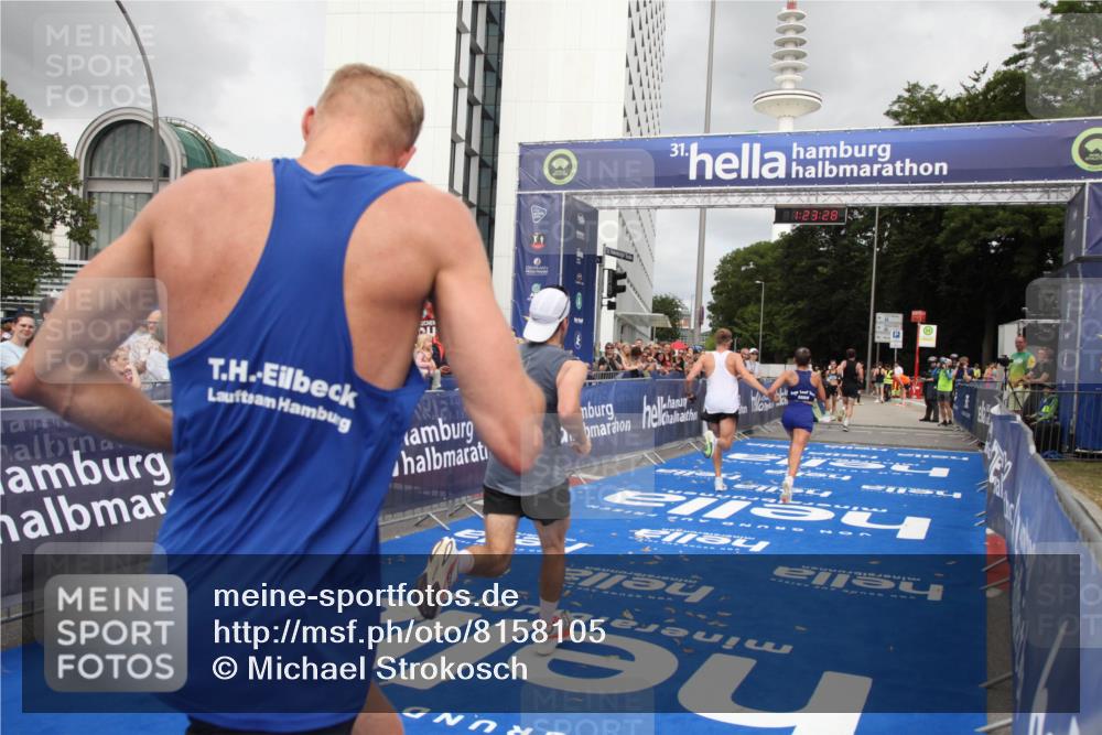 29.06.2025 - hella hamburg halbmarathon Michael Strokosch http://msf.ph/oto/8158105 29.06.2025 10:23:31 Ziel 35, 52, 9385, 17771, 19078 meine-sportfotos.de