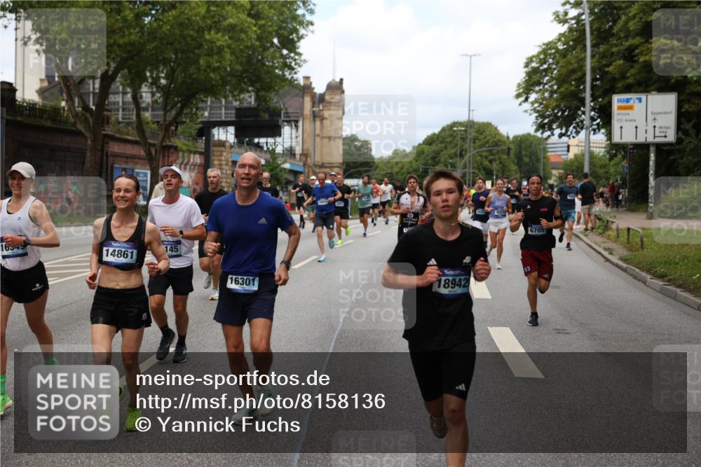 29.06.2025 - hella hamburg halbmarathon Yannick Fuchs http://msf.ph/oto/8158136 29.06.2025 10:38:33 20KM 1220, 1391, 1415, 1558, 1902, 2365, 2402, 2816, 3004, 3021, 3907, 4310, 4425, 4981, 4991, 4999, 5231, 5275, 5476, 5624, 5884, 6490, 6705, 6903, 6991, 7005, 7191, 7322, 8063, 8145, 8218, 8722, 8900, 9081, 9159, 9374, 9444, 9633, 10193, 10596, 10669, 10930, 11346, 11469, 12554, 12966, 13421, 13996, 14667, 14798, 14861, 15185, 15225, 15233, 15280, 15512, 15862, 16062, 16224, 16301, 16316, 16506, 16547, 16549, 16893, 17251, 17376, 17729, 17748, 17912, 18942 meine-sportfotos.de
