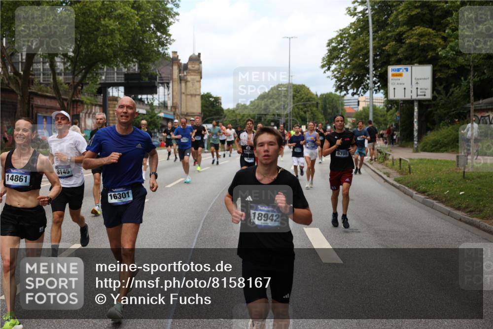 29.06.2025 - hella hamburg halbmarathon Yannick Fuchs http://msf.ph/oto/8158167 29.06.2025 10:38:33 20KM 1220, 1391, 1415, 1558, 1902, 2365, 2402, 2816, 3004, 3021, 3907, 4310, 4425, 4981, 4991, 4999, 5231, 5275, 5476, 5624, 5884, 6490, 6705, 6903, 6991, 7005, 7191, 7322, 8063, 8145, 8218, 8722, 8900, 9081, 9159, 9374, 9444, 9633, 10193, 10596, 10669, 10930, 11346, 11469, 12554, 12966, 13421, 13996, 14667, 14798, 14861, 15185, 15225, 15233, 15280, 15512, 15862, 16062, 16224, 16301, 16316, 16506, 16547, 16549, 16893, 17251, 17376, 17729, 17748, 17912, 18942 meine-sportfotos.de