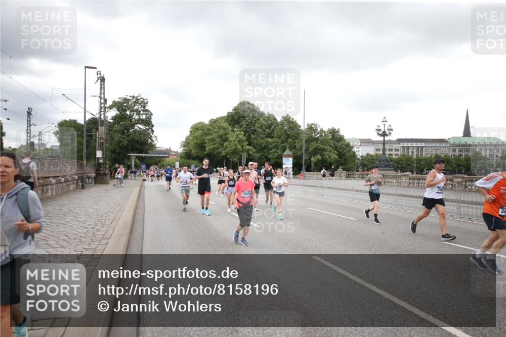 29.06.2025 - hella hamburg halbmarathon Jannik Wohlers http://msf.ph/oto/8158196 29.06.2025 10:54:27 Lombardsbrücke 1198, 2084, 2566, 2632, 3002, 4191, 4192, 5392, 5500, 5727, 5882, 6839, 6982, 8012, 8186, 9521, 9596, 10109, 10331, 10471, 10686, 11033, 11226, 11287, 12240, 12268, 12270, 13272, 13283, 13944, 13945, 13979, 13980, 14752, 15029, 15271, 15553, 16019, 16443, 16637, 18168, 18372, 19111 meine-sportfotos.de