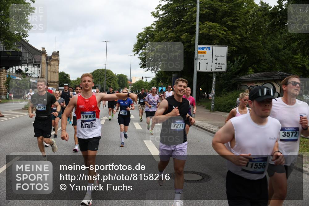 29.06.2025 - hella hamburg halbmarathon Yannick Fuchs http://msf.ph/oto/8158216 29.06.2025 10:58:54 20KM 1062, 1186, 1229, 1842, 2136, 2698, 3572, 3663, 3746, 4945, 5354, 5365, 6907, 6908, 7081, 7271, 7717, 8405, 9986, 10067, 10402, 10824, 10962, 11556, 12177, 12211, 12212, 12475, 12781, 12843, 13210, 13793, 14022, 14465, 15009, 16344, 16367, 16605, 16770, 16911, 17140, 17763, 17895, 18196, 18520, 18575, 18577, 18707, 18768 meine-sportfotos.de