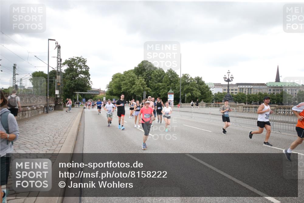 29.06.2025 - hella hamburg halbmarathon Jannik Wohlers http://msf.ph/oto/8158222 29.06.2025 10:54:27 Lombardsbrücke 1198, 2084, 2566, 2632, 3002, 4191, 4192, 5392, 5500, 5727, 5882, 6839, 6982, 8012, 8186, 9521, 9596, 10109, 10331, 10471, 10686, 11033, 11226, 11287, 12240, 12268, 12270, 13272, 13283, 13944, 13945, 13979, 13980, 14752, 15029, 15271, 15553, 16019, 16443, 16637, 18168, 18372, 19111 meine-sportfotos.de