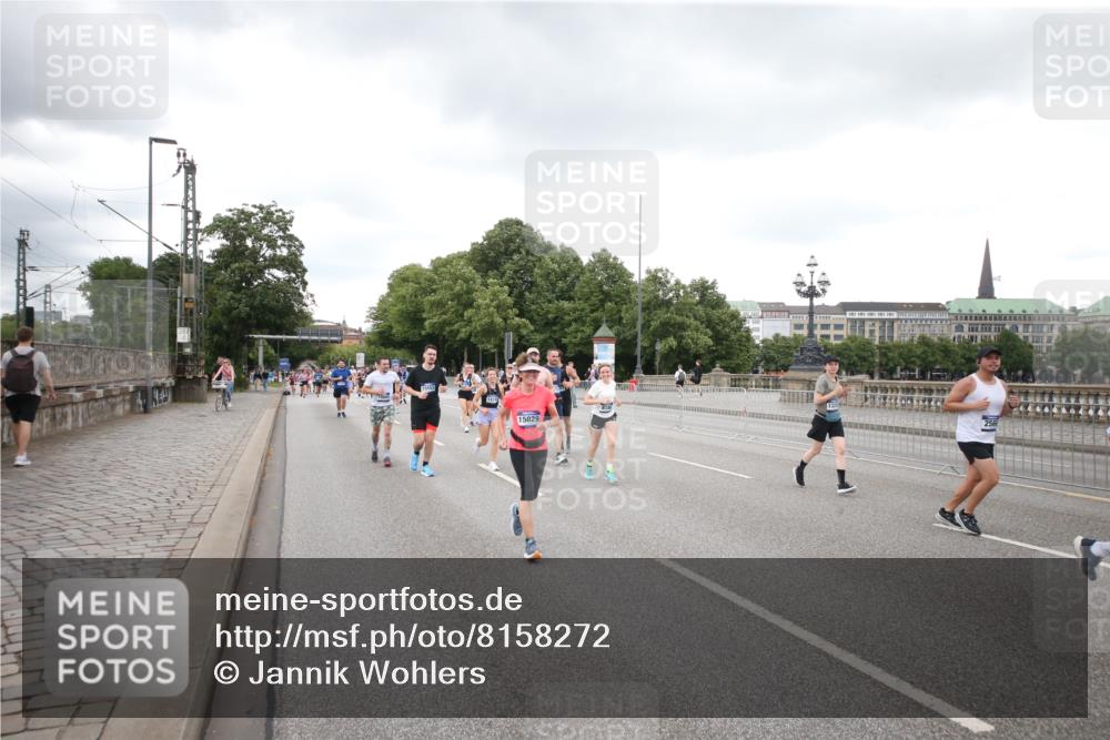 29.06.2025 - hella hamburg halbmarathon Jannik Wohlers http://msf.ph/oto/8158272 29.06.2025 10:54:27 Lombardsbrücke 1198, 2084, 2566, 2632, 3002, 4191, 4192, 5392, 5500, 5727, 5882, 6839, 6982, 8012, 8186, 9521, 9596, 10109, 10331, 10471, 10686, 11033, 11226, 11287, 12240, 12268, 12270, 13272, 13283, 13944, 13945, 13979, 13980, 14752, 15029, 15271, 15553, 16019, 16443, 16637, 18168, 18372, 19111 meine-sportfotos.de