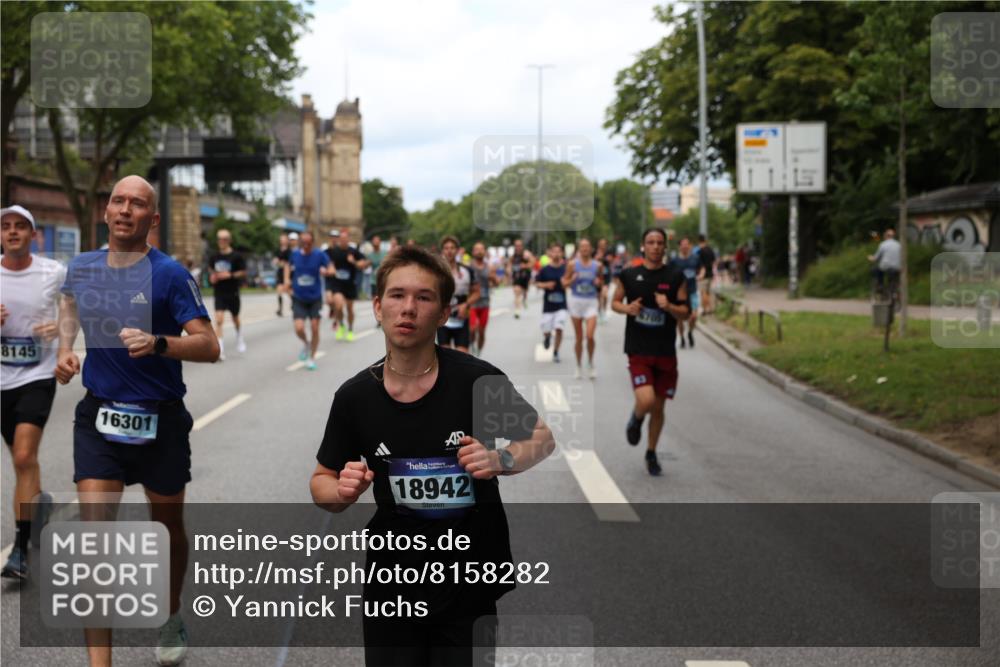 29.06.2025 - hella hamburg halbmarathon Yannick Fuchs http://msf.ph/oto/8158282 29.06.2025 10:38:34 20KM 1220, 1391, 1415, 1558, 1902, 2365, 2402, 2816, 3004, 3021, 3907, 4310, 4425, 4981, 4991, 4999, 5231, 5275, 5476, 5624, 5884, 6490, 6705, 6903, 6991, 7005, 7191, 7322, 8063, 8145, 8218, 8722, 9081, 9159, 9374, 9444, 9633, 10193, 10596, 10669, 10930, 11346, 11469, 12554, 12966, 13421, 13996, 14667, 14798, 14816, 14861, 15185, 15225, 15233, 15280, 15512, 15862, 16062, 16224, 16301, 16316, 16506, 16547, 16549, 16893, 17251, 17376, 17729, 17748, 17912, 18942 meine-sportfotos.de