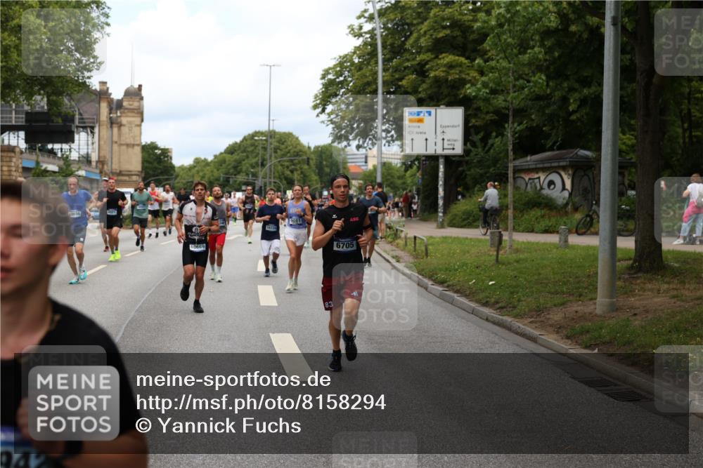 29.06.2025 - hella hamburg halbmarathon Yannick Fuchs http://msf.ph/oto/8158294 29.06.2025 10:38:34 20KM 1220, 1391, 1415, 1558, 1902, 2365, 2402, 2816, 3004, 3021, 3907, 4310, 4425, 4981, 4991, 4999, 5231, 5275, 5476, 5624, 5884, 6490, 6705, 6903, 6991, 7005, 7191, 7322, 8063, 8145, 8218, 8722, 9081, 9159, 9374, 9444, 9633, 10193, 10596, 10669, 10930, 11346, 11469, 12554, 12966, 13421, 13996, 14667, 14798, 14816, 14861, 15185, 15225, 15233, 15280, 15512, 15862, 16062, 16224, 16301, 16316, 16506, 16547, 16549, 16893, 17251, 17376, 17729, 17748, 17912, 18942 meine-sportfotos.de