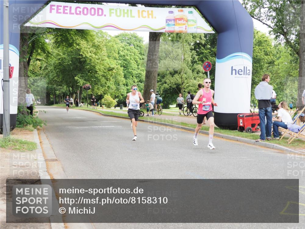 29.06.2025 - hella hamburg halbmarathon MichiJ http://msf.ph/oto/8158310 29.06.2025 10:08:58 Zwischen KM18-KM19 14932, 19072 meine-sportfotos.de