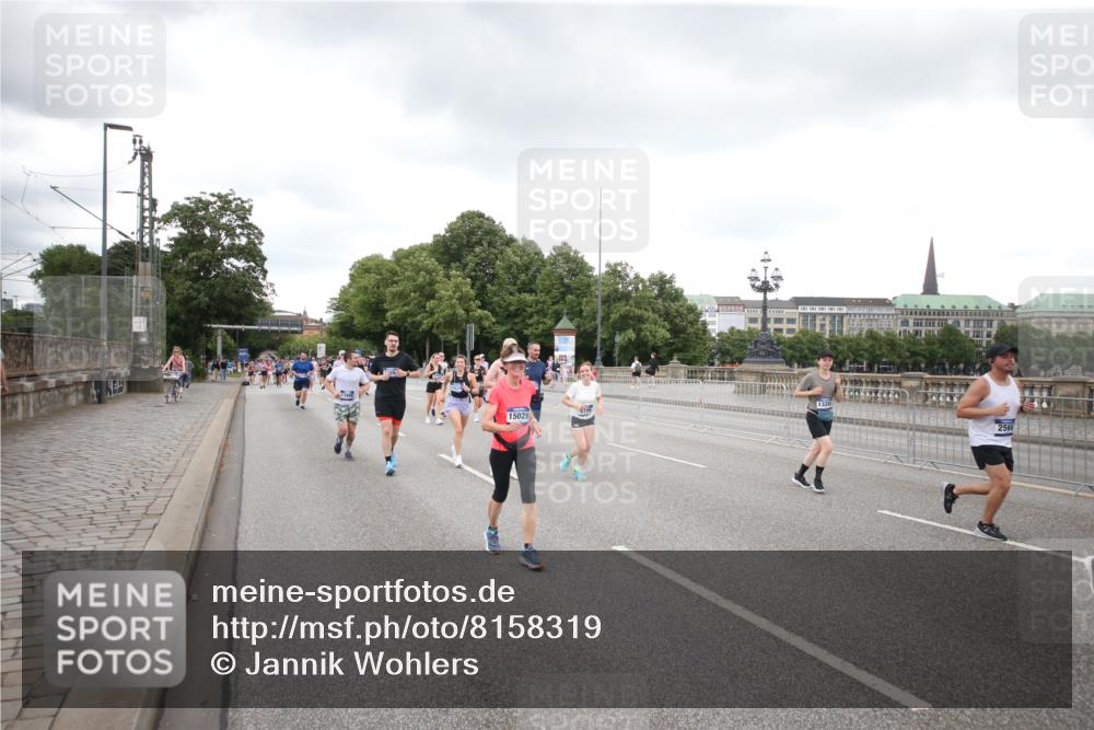 29.06.2025 - hella hamburg halbmarathon Jannik Wohlers http://msf.ph/oto/8158319 29.06.2025 10:54:27 Lombardsbrücke 1198, 2084, 2566, 2632, 3002, 4191, 4192, 5392, 5500, 5727, 5882, 6839, 6982, 8012, 8186, 9521, 9596, 10109, 10331, 10471, 10686, 11033, 11226, 11287, 12240, 12268, 12270, 13272, 13283, 13944, 13945, 13979, 13980, 14752, 15029, 15271, 15553, 16019, 16443, 16637, 18168, 18372, 19111 meine-sportfotos.de