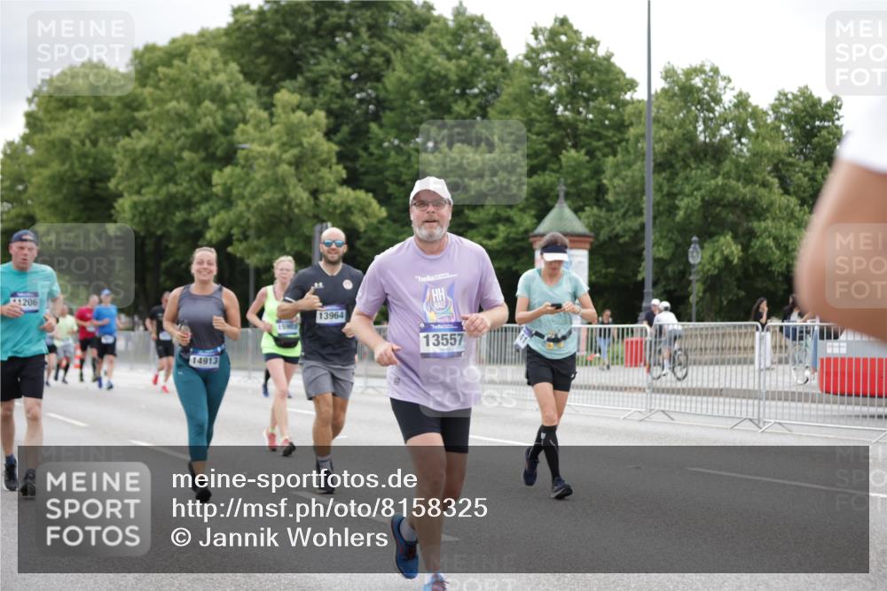 29.06.2025 - hella hamburg halbmarathon Jannik Wohlers http://msf.ph/oto/8158325 29.06.2025 11:01:44 Lombardsbrücke 2292, 2336, 2962, 3051, 3052, 3402, 3403, 3501, 3799, 3905, 3980, 4629, 4727, 4743, 4916, 5051, 5065, 5207, 5325, 6212, 6276, 6513, 7264, 7621, 8064, 8204, 8464, 9580, 9854, 9993, 11206, 12264, 13041, 13557, 13964, 14394, 14491, 14848, 14913, 15073, 15903, 18345, 18649, 18667 meine-sportfotos.de