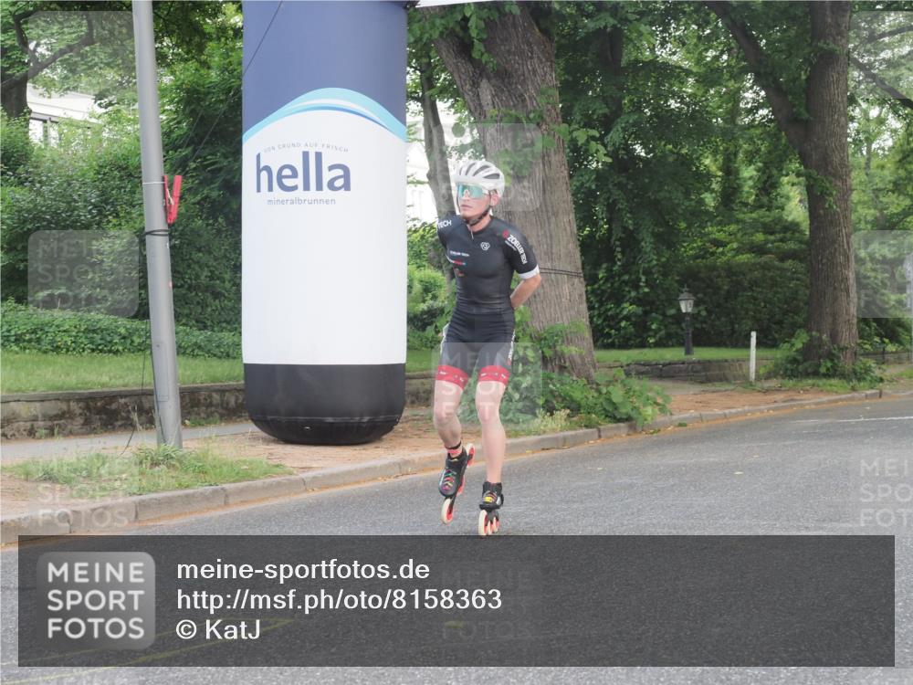 29.06.2025 - hella hamburg halbmarathon KatJ http://msf.ph/oto/8158363 29.06.2025 09:04:36 Zwischen KM18-KM19  meine-sportfotos.de