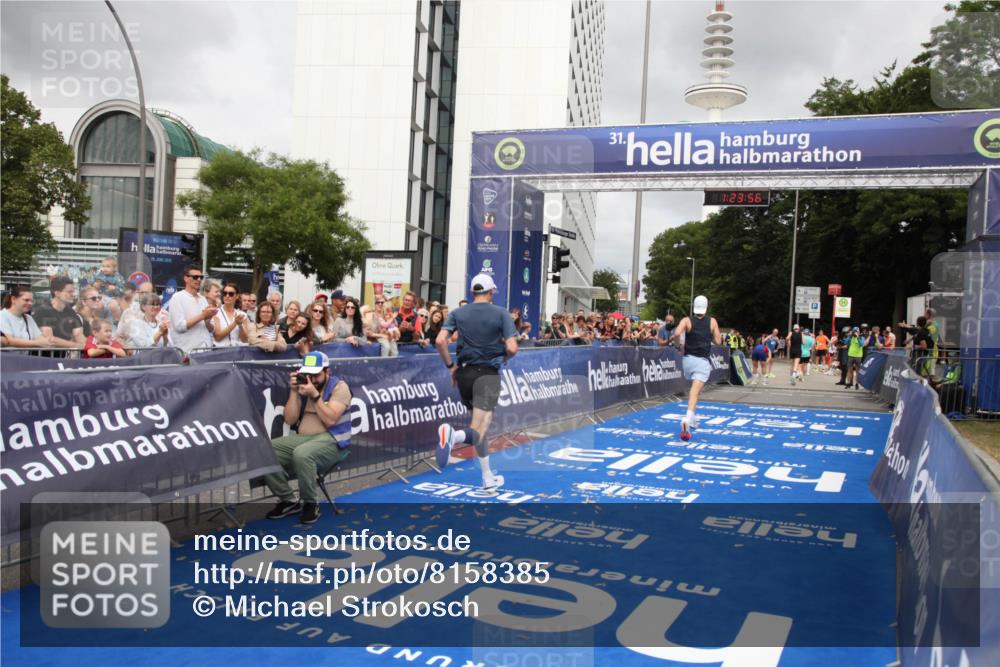 29.06.2025 - hella hamburg halbmarathon Michael Strokosch http://msf.ph/oto/8158385 29.06.2025 10:23:59 Ziel 7963, 11194, 12360, 13440 meine-sportfotos.de