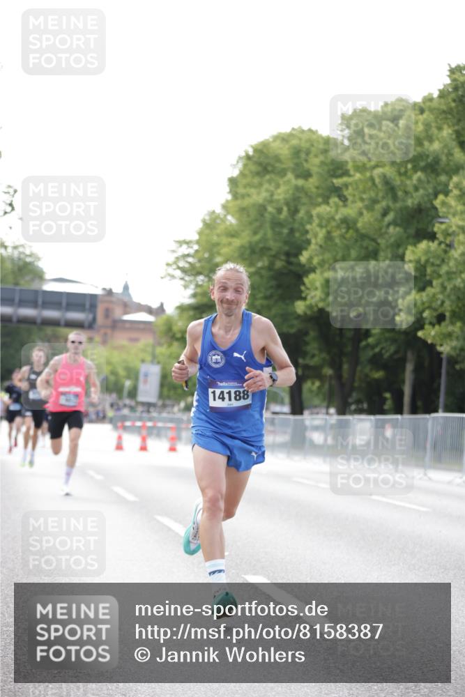 29.06.2025 - hella hamburg halbmarathon Jannik Wohlers http://msf.ph/oto/8158387 29.06.2025 09:38:49 Lombardsbrücke 14188, 16529, 19072 meine-sportfotos.de