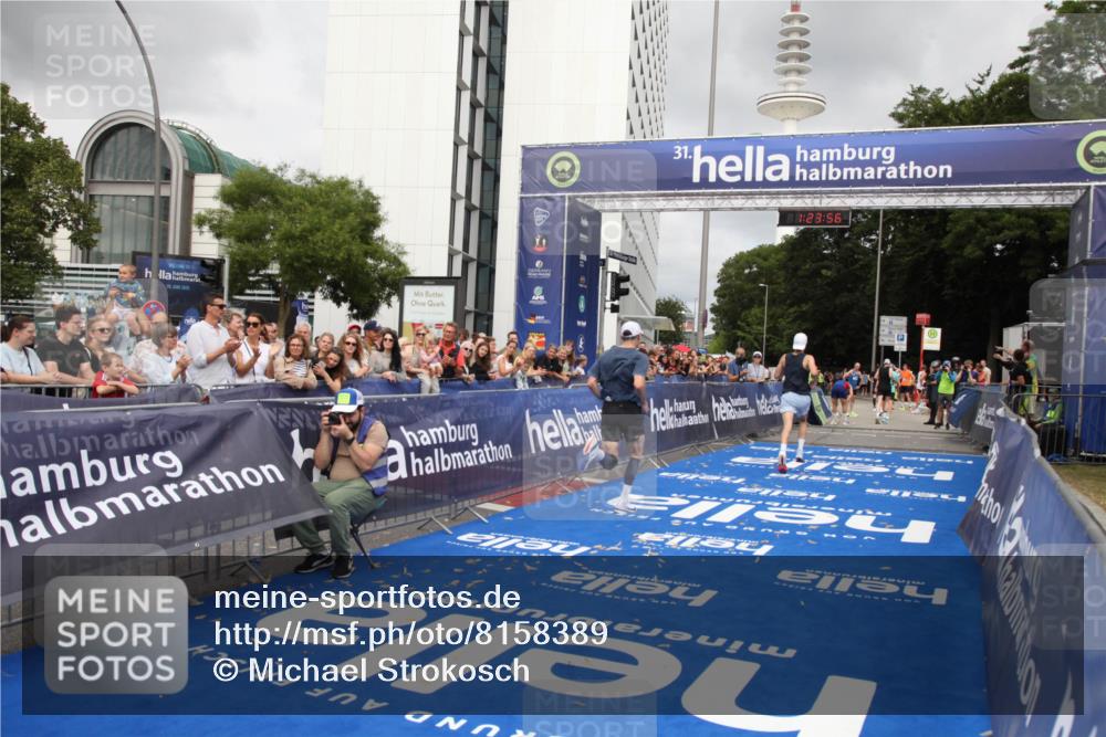 29.06.2025 - hella hamburg halbmarathon Michael Strokosch http://msf.ph/oto/8158389 29.06.2025 10:24:00 Ziel 7963, 11194, 12360, 13440 meine-sportfotos.de