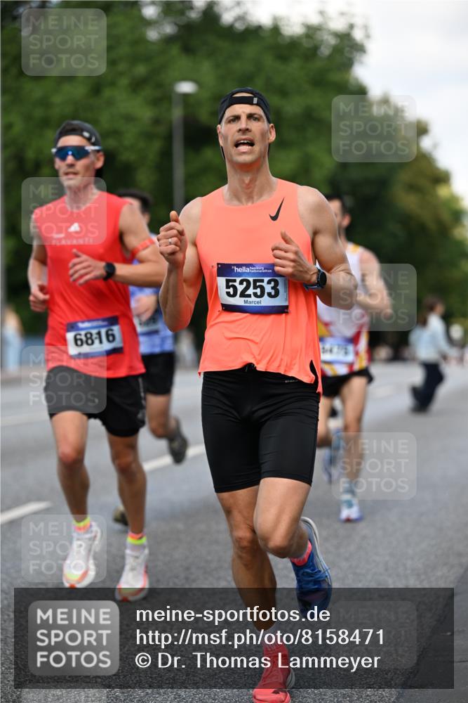 29.06.2025 - hella hamburg halbmarathon Dr. Thomas Lammeyer http://msf.ph/oto/8158471 29.06.2025 09:43:41 Kennedybrücke 5253, 6816, 9151, 9447, 9475 meine-sportfotos.de